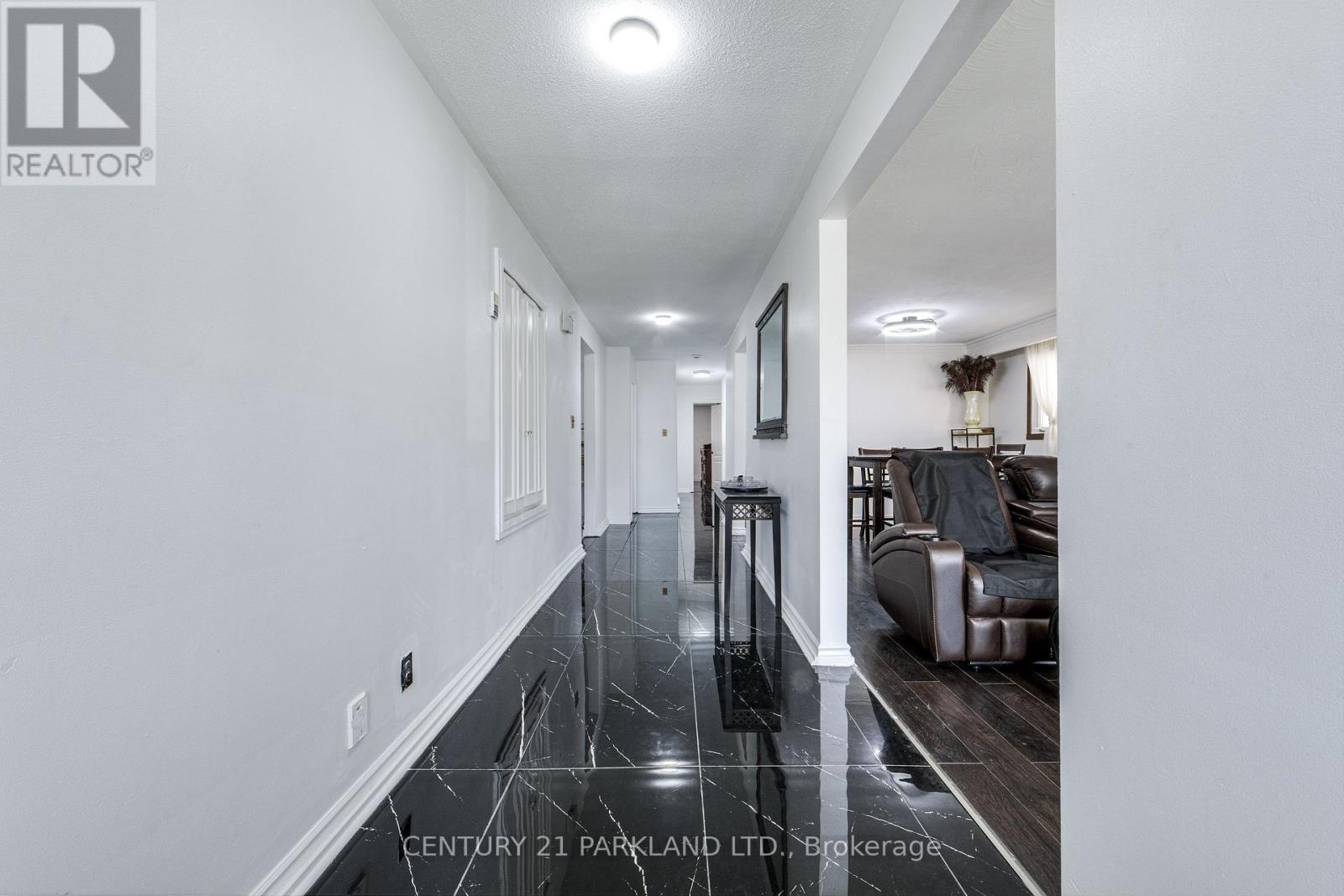 22 Gatesview Avenue, Toronto, ON photo 11