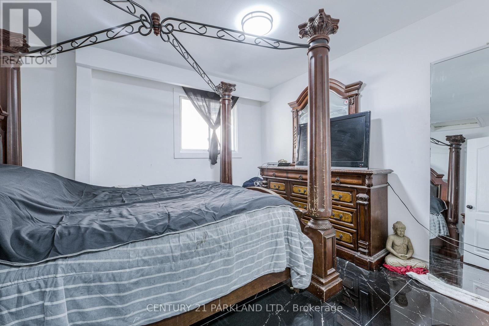 22 Gatesview Avenue, Toronto, ON photo 16