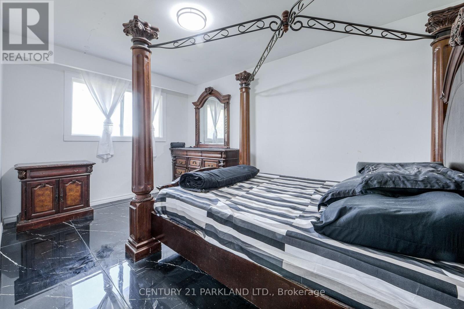 22 Gatesview Avenue, Toronto, ON photo 19