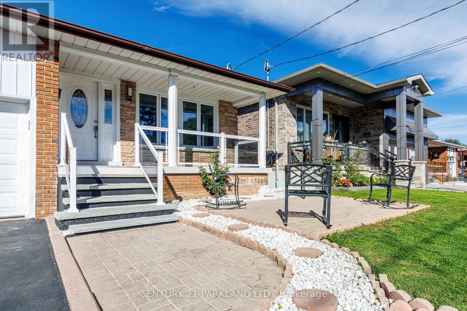 22 Gatesview Avenue, Toronto, ON photo 2