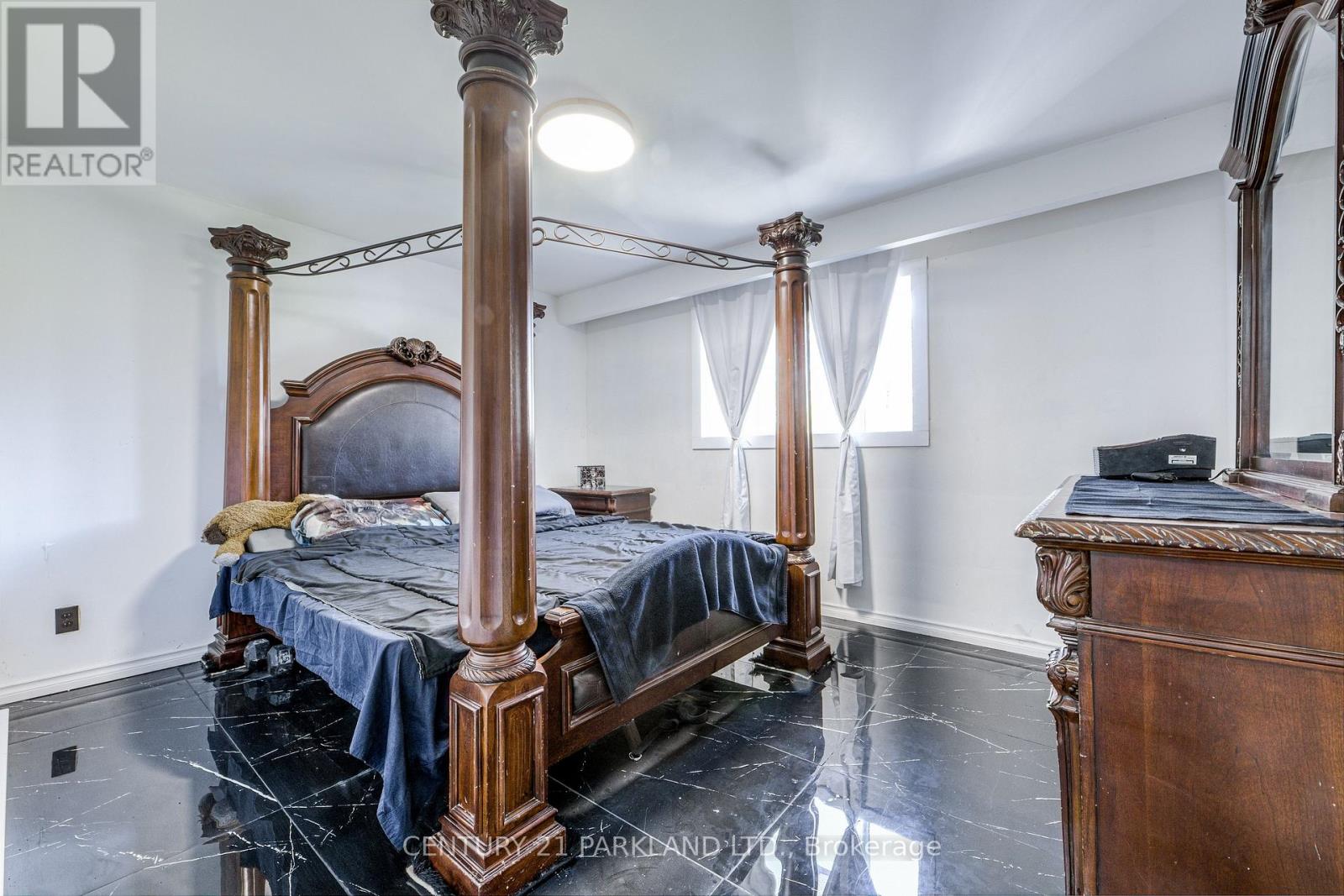 22 Gatesview Avenue, Toronto, ON photo 20