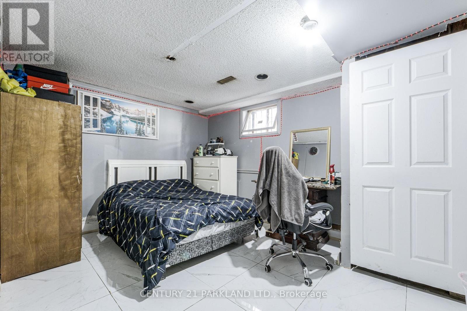 22 Gatesview Avenue, Toronto, ON photo 27