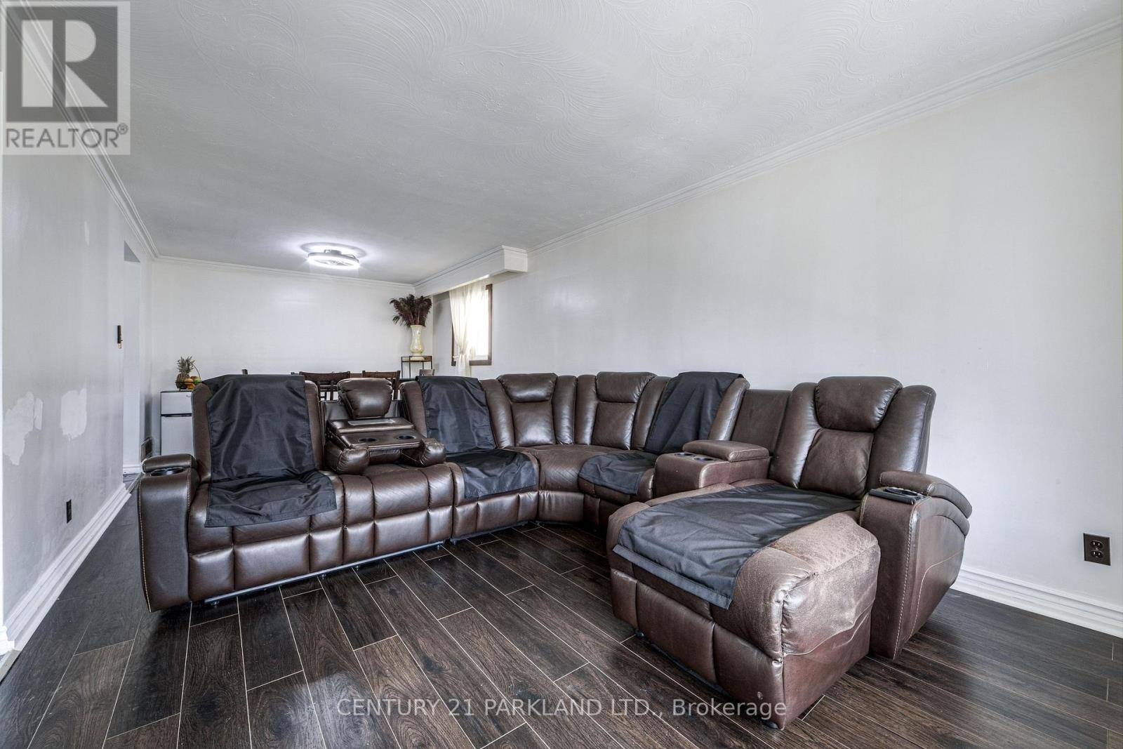 22 Gatesview Avenue, Toronto, ON photo 6