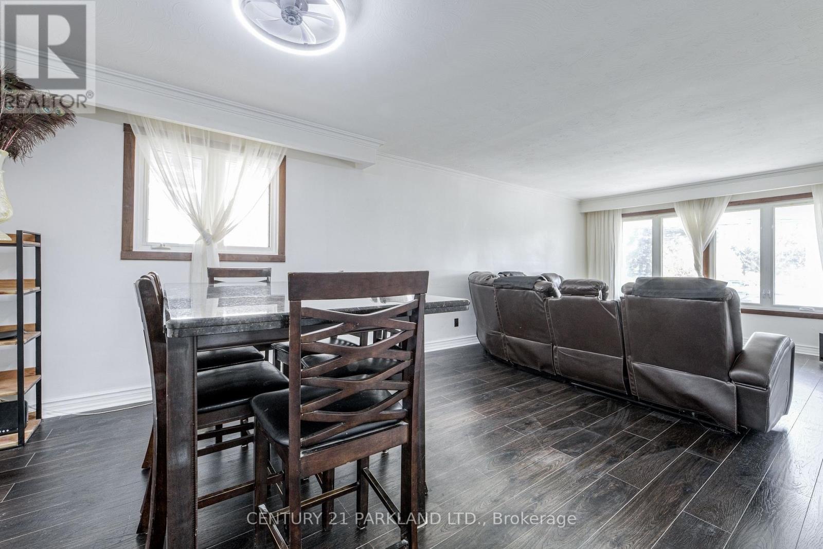 22 Gatesview Avenue, Toronto, ON photo 9