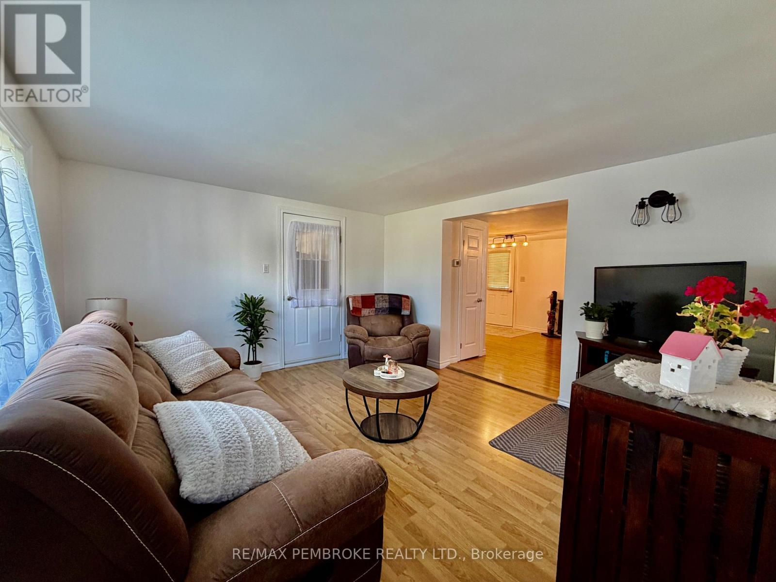 1081 BRONX STREET, Pembroke — photo 9