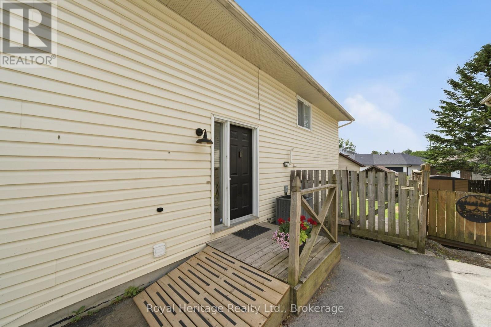 164 A Prince Edward Street, Brighton, ON photo 3