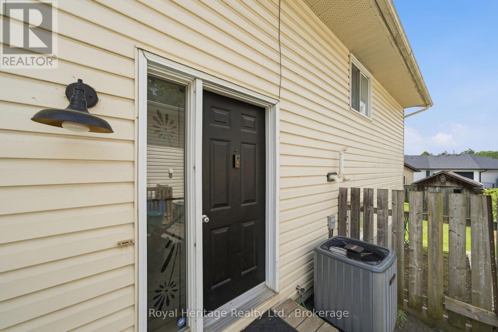 164 A Prince Edward Street, Brighton, ON photo 4