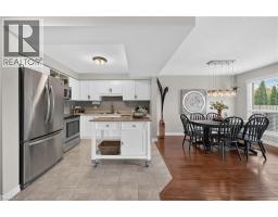 Kitchen - 50 Calvin Court, Cambridge, ON N3C4J5 Photo 11