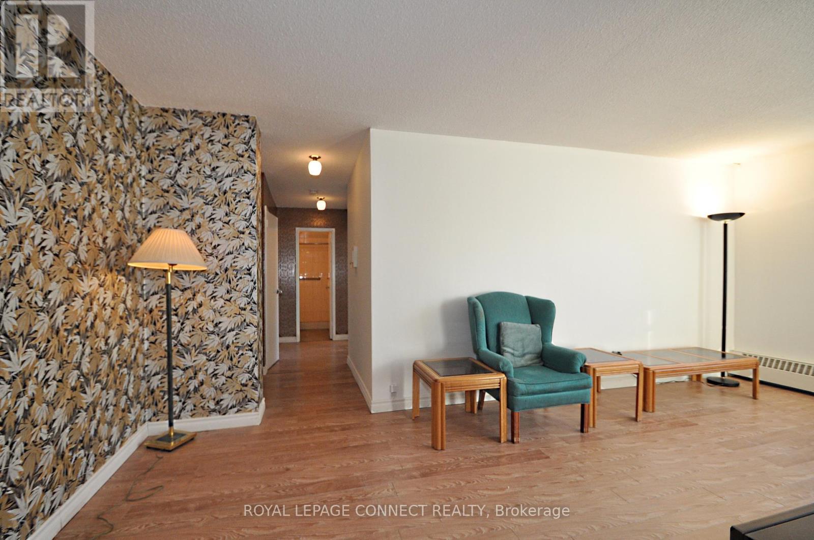 206 - 5 PARKWAY FOREST DRIVE, Toronto (Henry Farm) — photo 2