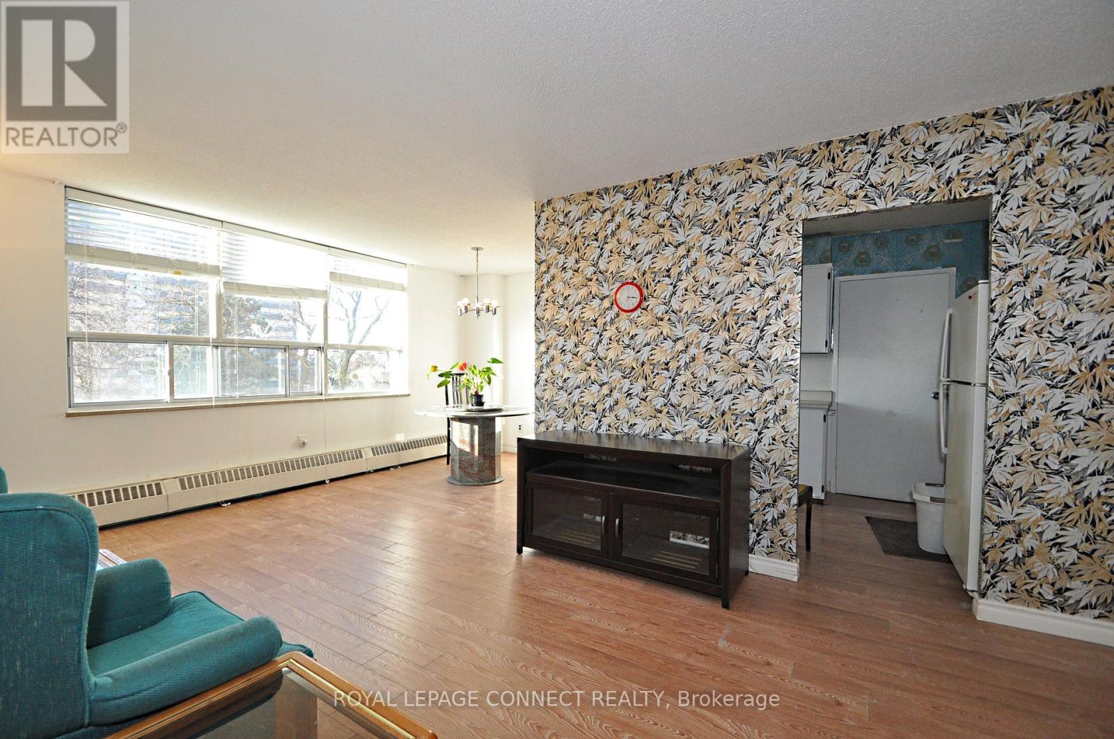 206 - 5 PARKWAY FOREST DRIVE, Toronto (Henry Farm) — photo 3