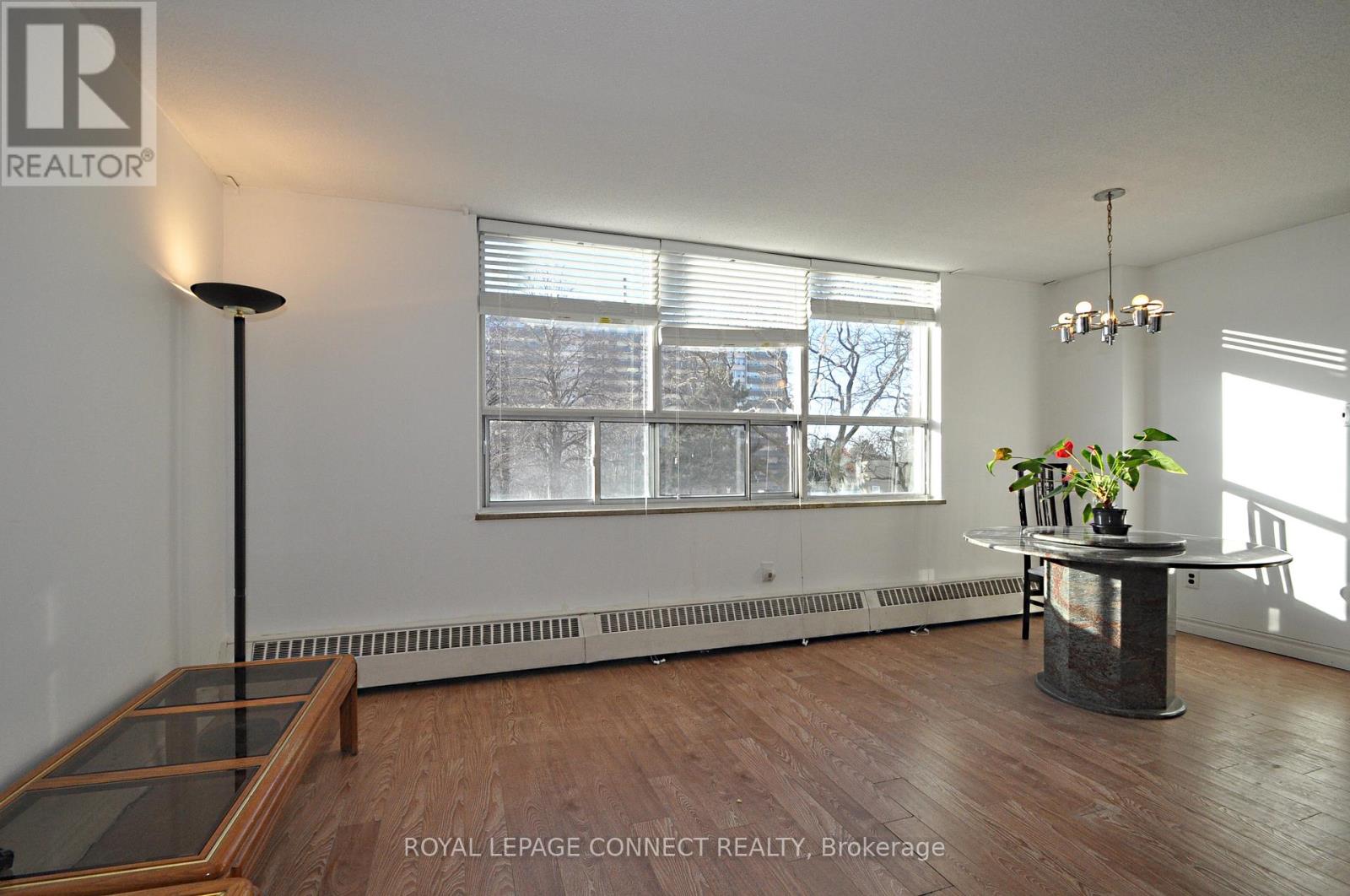 206 - 5 PARKWAY FOREST DRIVE, Toronto (Henry Farm) — photo 4