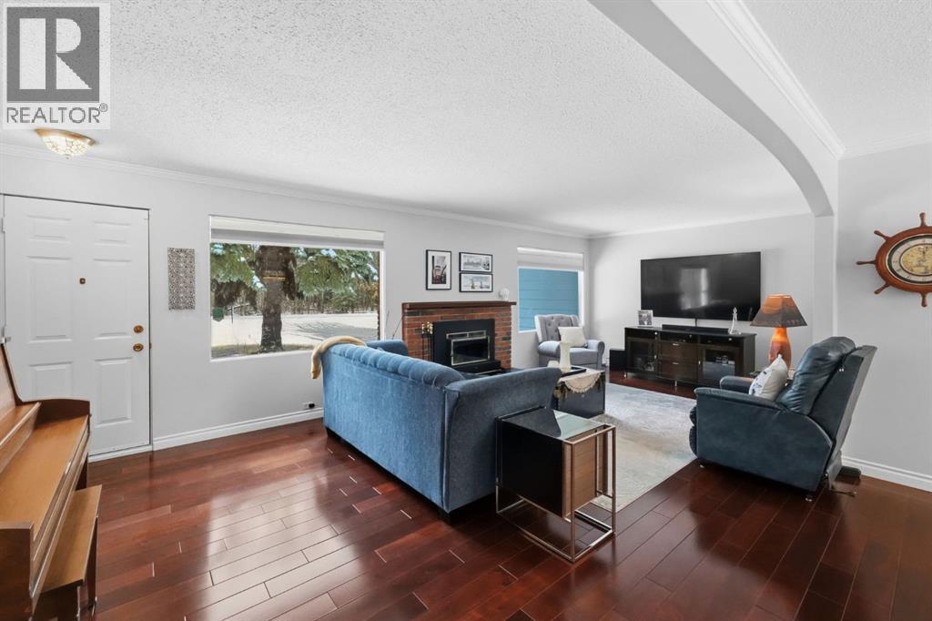 Listing photo – 6 College Park Close, Red Deer