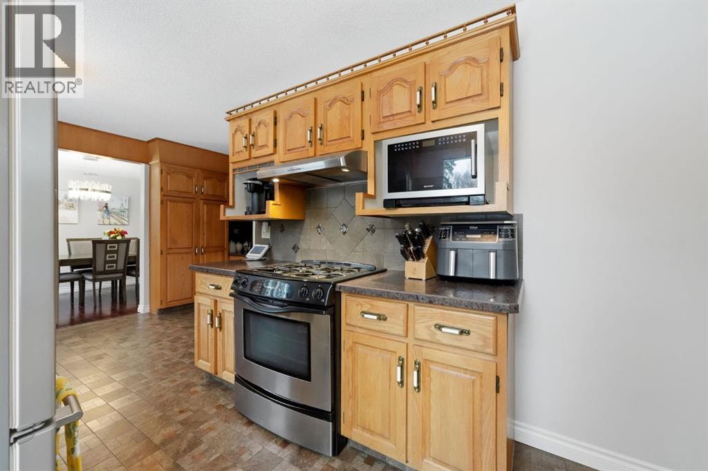 Listing photo – 6 College Park Close, Red Deer