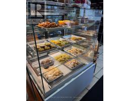10670 Yonge Street W, Richmond Hill, ON L4C3C9 Photo 10