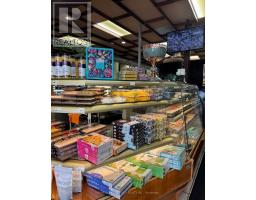 10670 Yonge Street W, Richmond Hill, ON L4C3C9 Photo 11