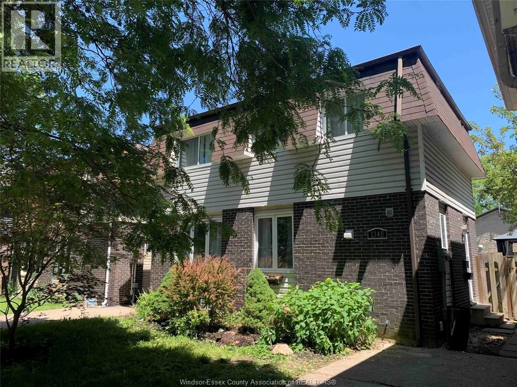 1340 COTTAGE PLACE, Windsor
