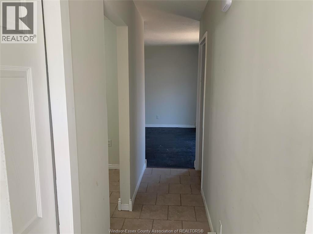 1340 COTTAGE PLACE, Windsor — photo 2