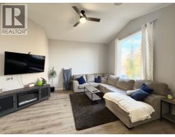 4pc Bathroom - 53 Aberdeen Road W, Lethbridge, AB T1K4Z2 Photo 9