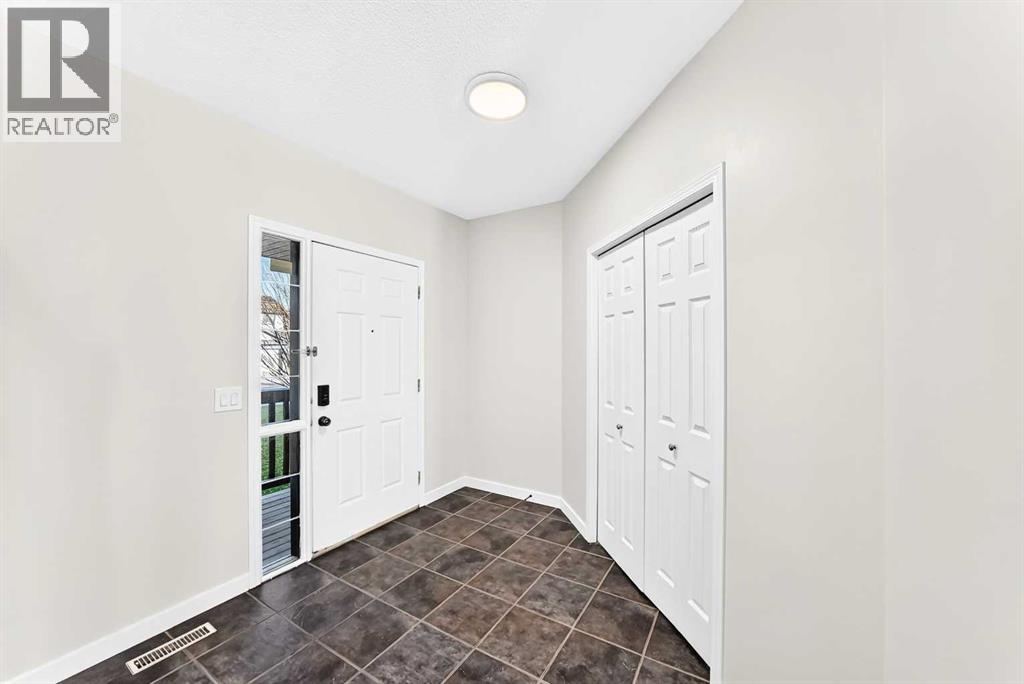 531 Stonegate photo 4