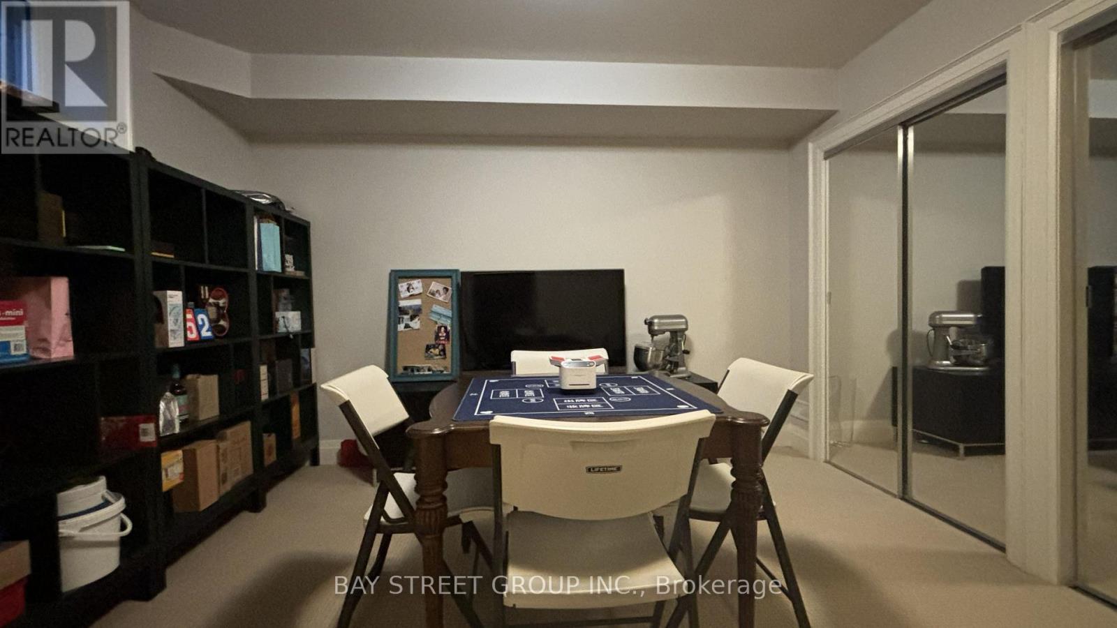 8 DODIE STREET - 23