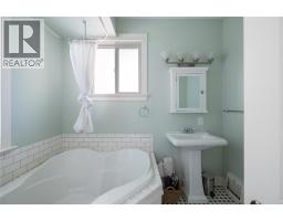 4004 Pleasant Valley Road, Vernon, BC V1T4M2 Photo 16