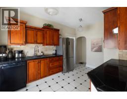 Primary Bedroom - 4004 Pleasant Valley Road, Vernon, BC V1T4M2 Photo 9