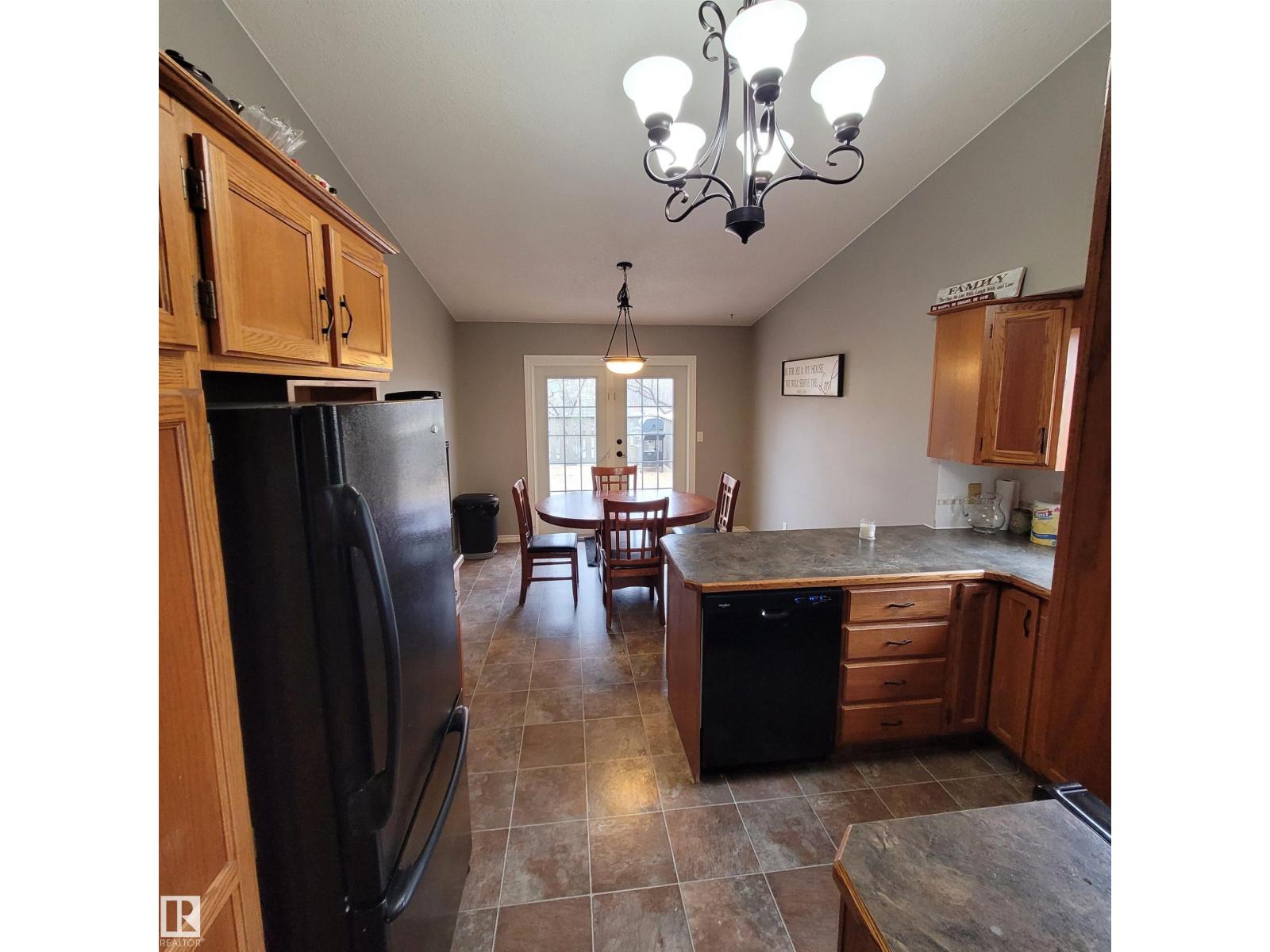 5026 51 ST, Rocky Rapids — photo 9
