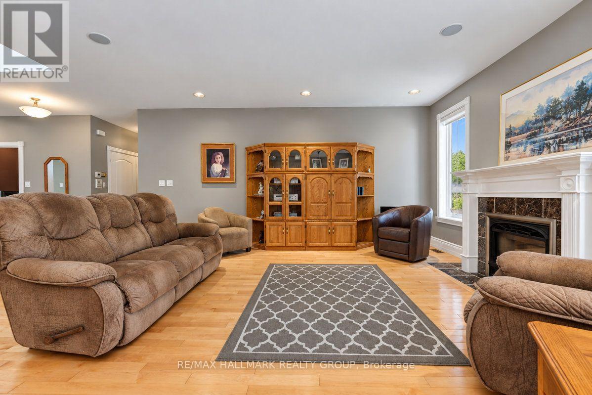 1496 MAXIME STREET, Ottawa — photo 8