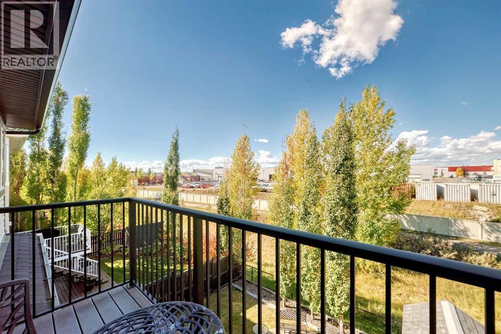 1060 Kingston Cres SE Airdrie, AB Primary BD Balcony