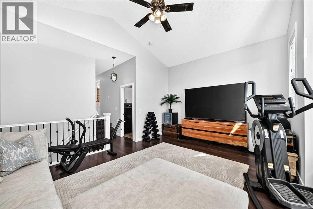 1060 Kingston Cres SE Airdrie, AB Bonus Room with Huge Windows vaulted ceilings