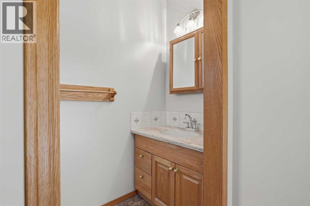 115 Cougar Road N, Lethbridge — photo 23