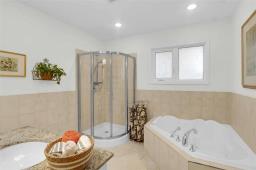 2498 Pinewood Drive, Winnipeg, MB R3J0C4 Photo 13