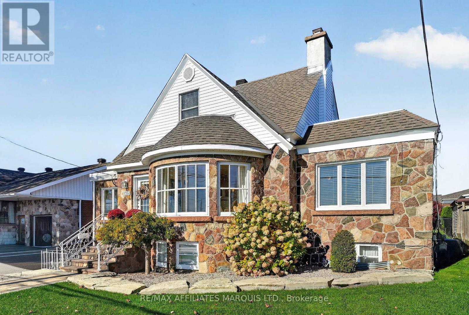 1316 MONTREAL ROAD, Cornwall — photo 2