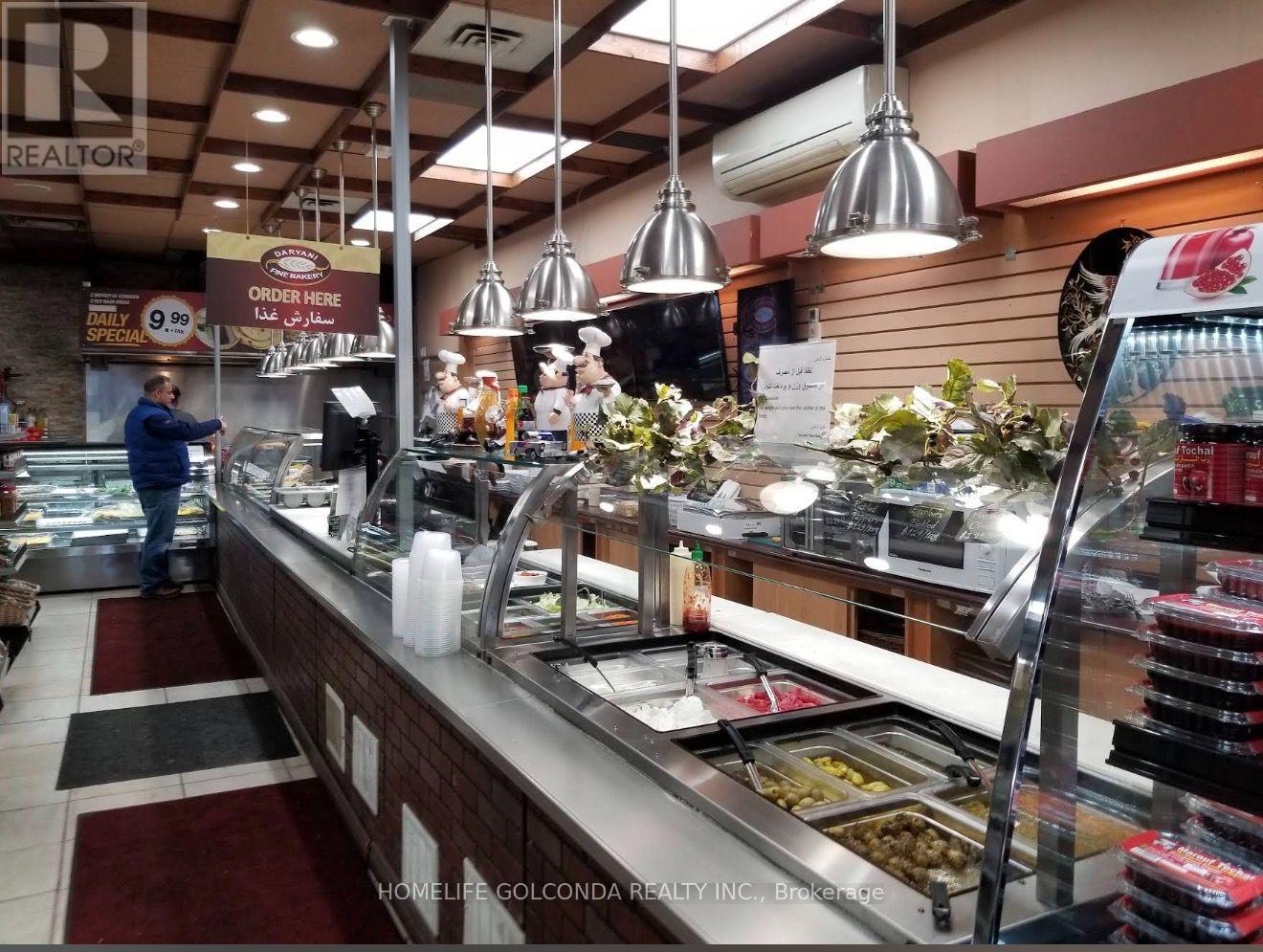10670 YONGE STREET W, Richmond Hill (Crosby) — photo 12