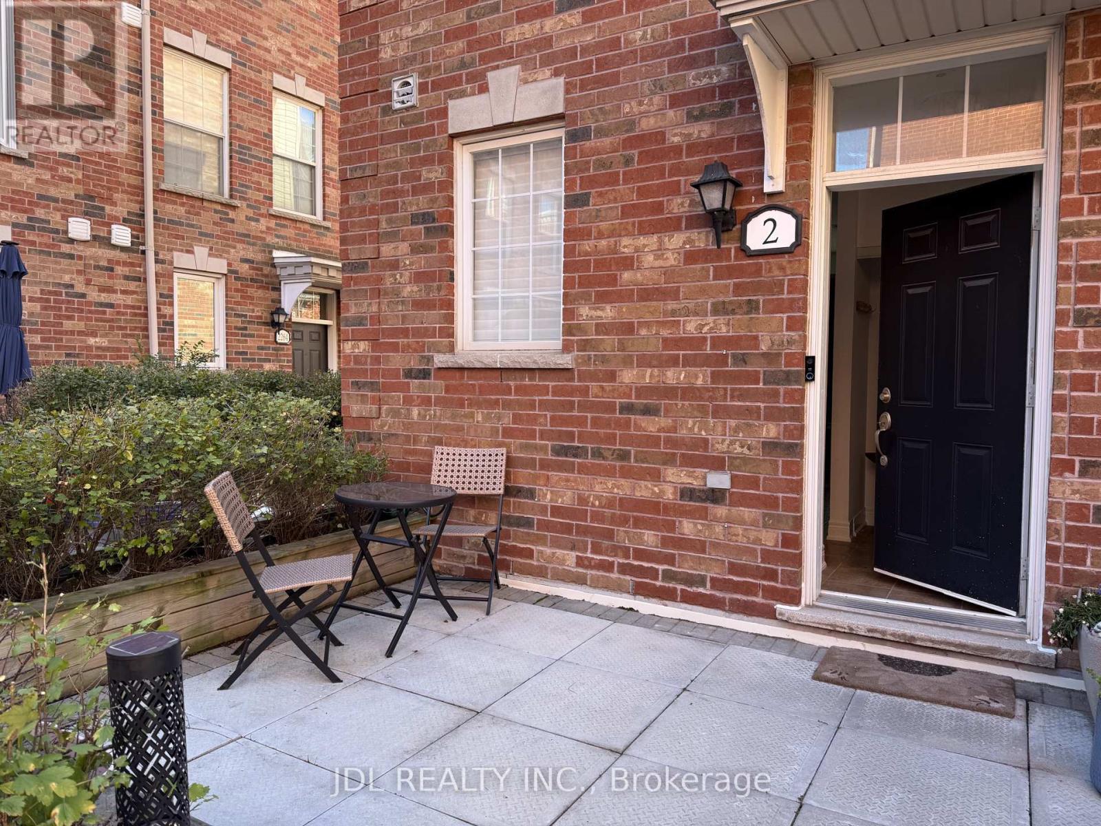 2 FAIRHEAD MEWS, Toronto (East End-Danforth)