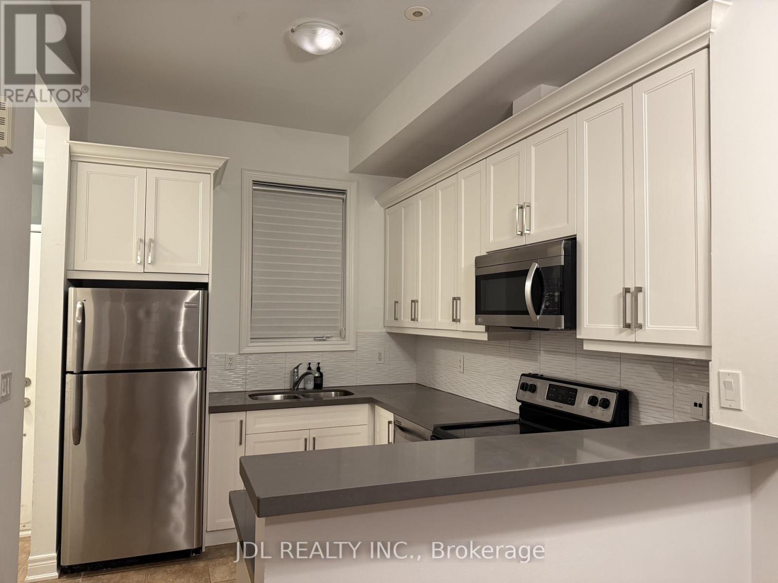 2 FAIRHEAD MEWS, Toronto (East End-Danforth) — photo 4