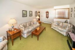 Hobby room - 427 Hillary Crescent, Winnipeg, MB R2Y0Z1 Photo 8