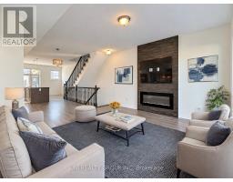 809 Mikinak Road, Ottawa, ON K1K4Z9 Photo 11