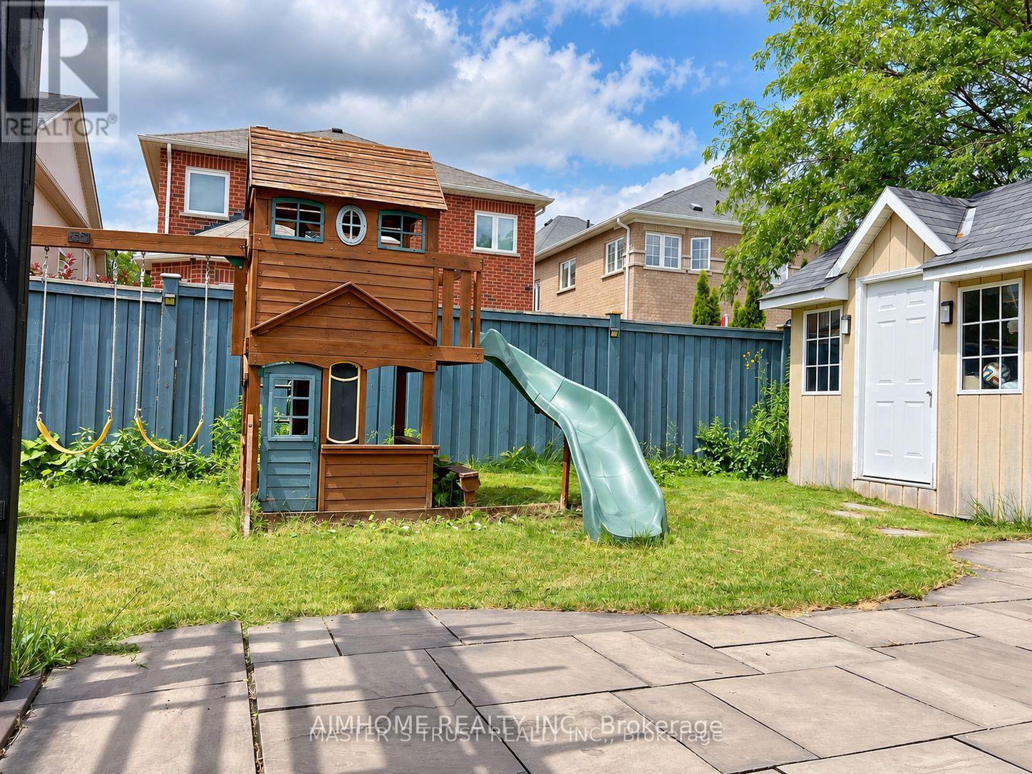 99 Rockland Crescent, Whitby, ON photo 13