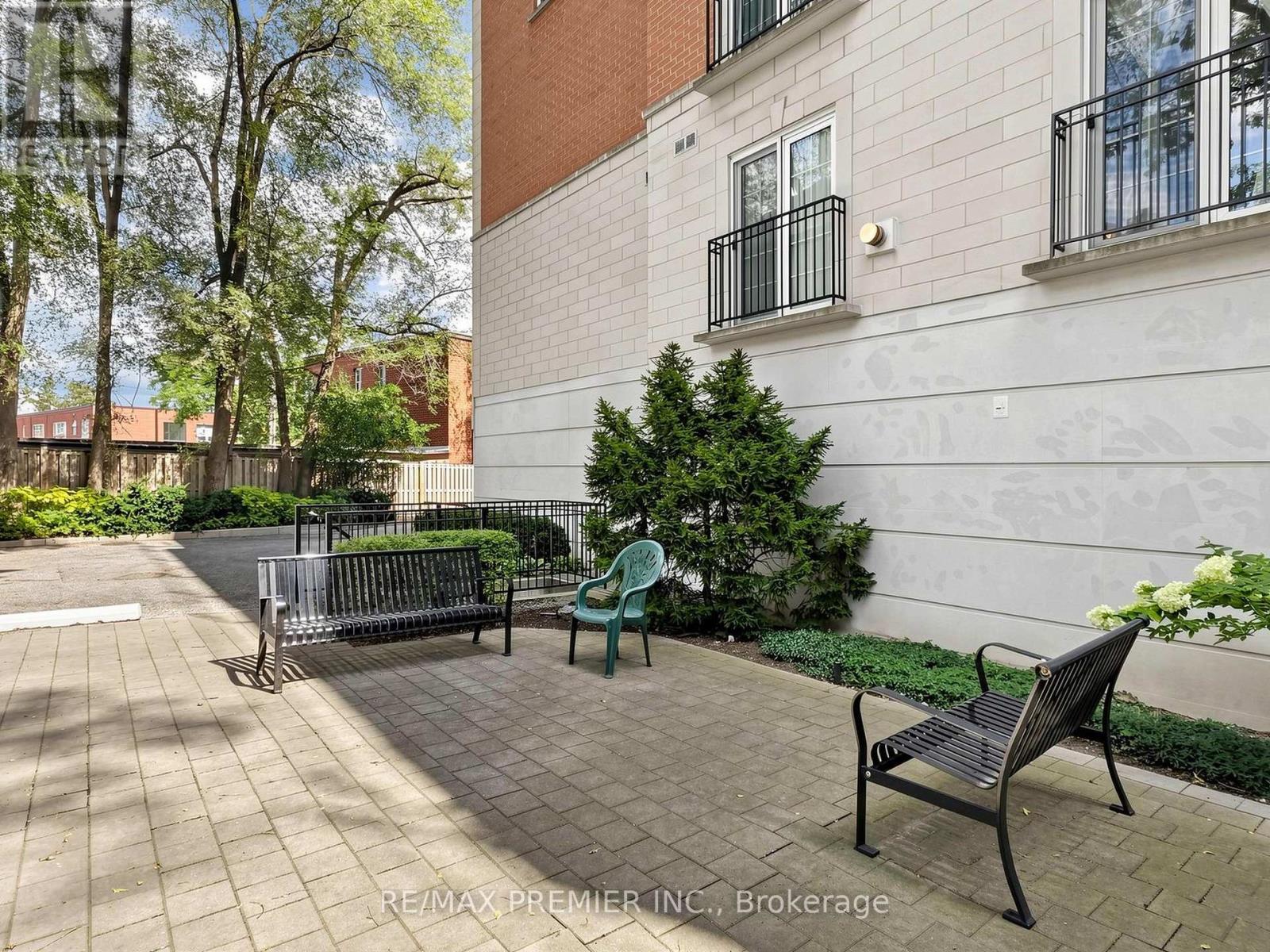 ##301 30 ANGLESEY BOULEVARD - 34