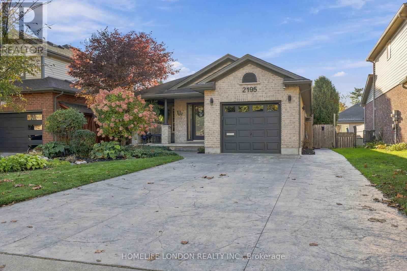 4 bedroom Single Family interior view, 2195 Thornicroft Crescent, Lambeth, London, Ontario