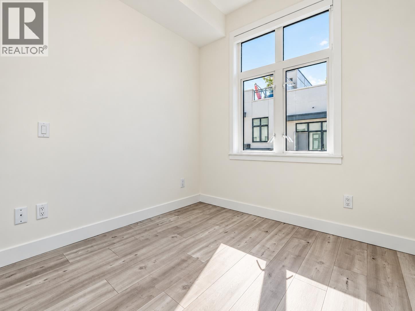 259 2035 Glenaire Drive, North Vancouver — photo 11