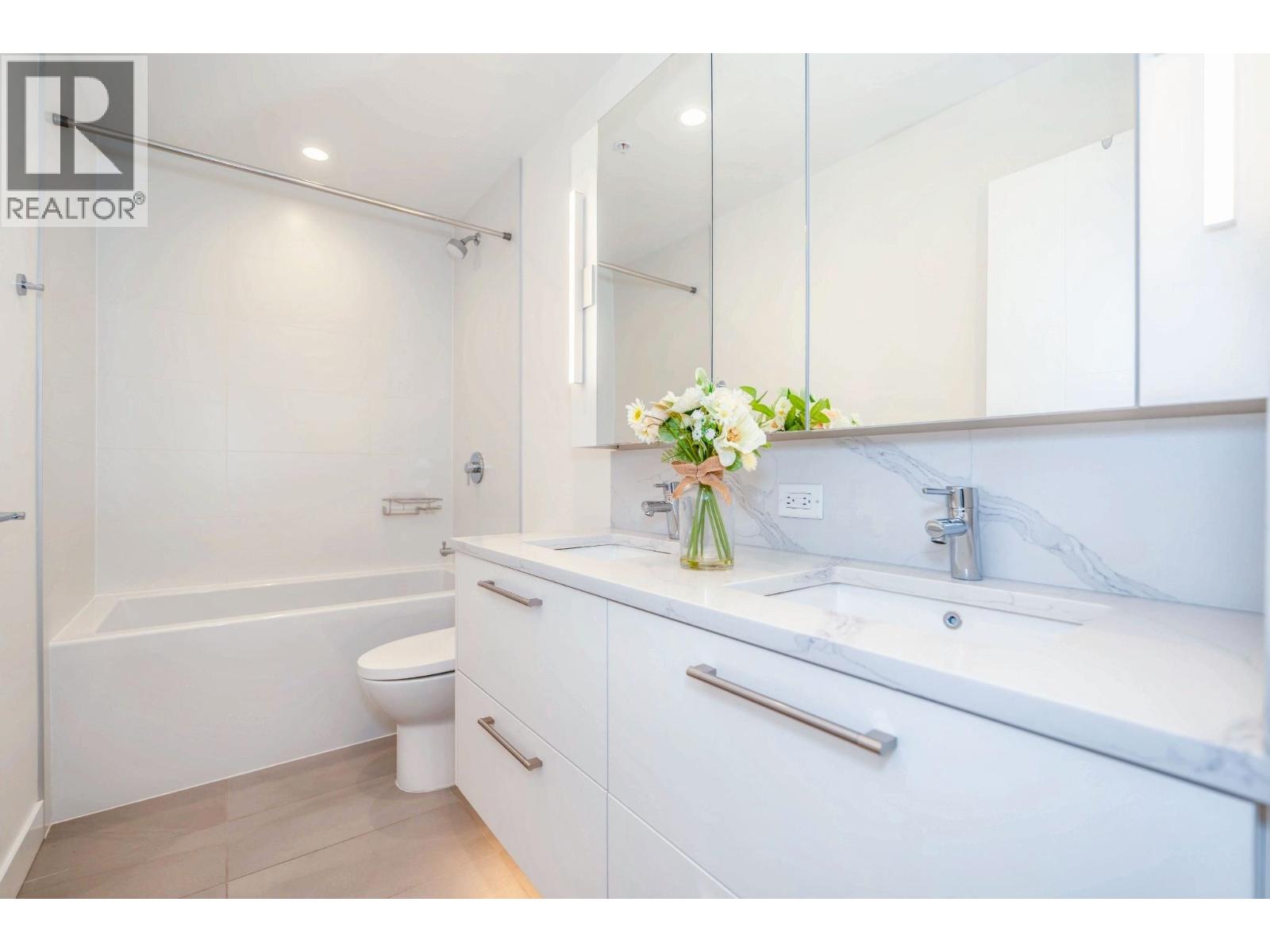 259 2035 Glenaire Drive, North Vancouver — photo 12