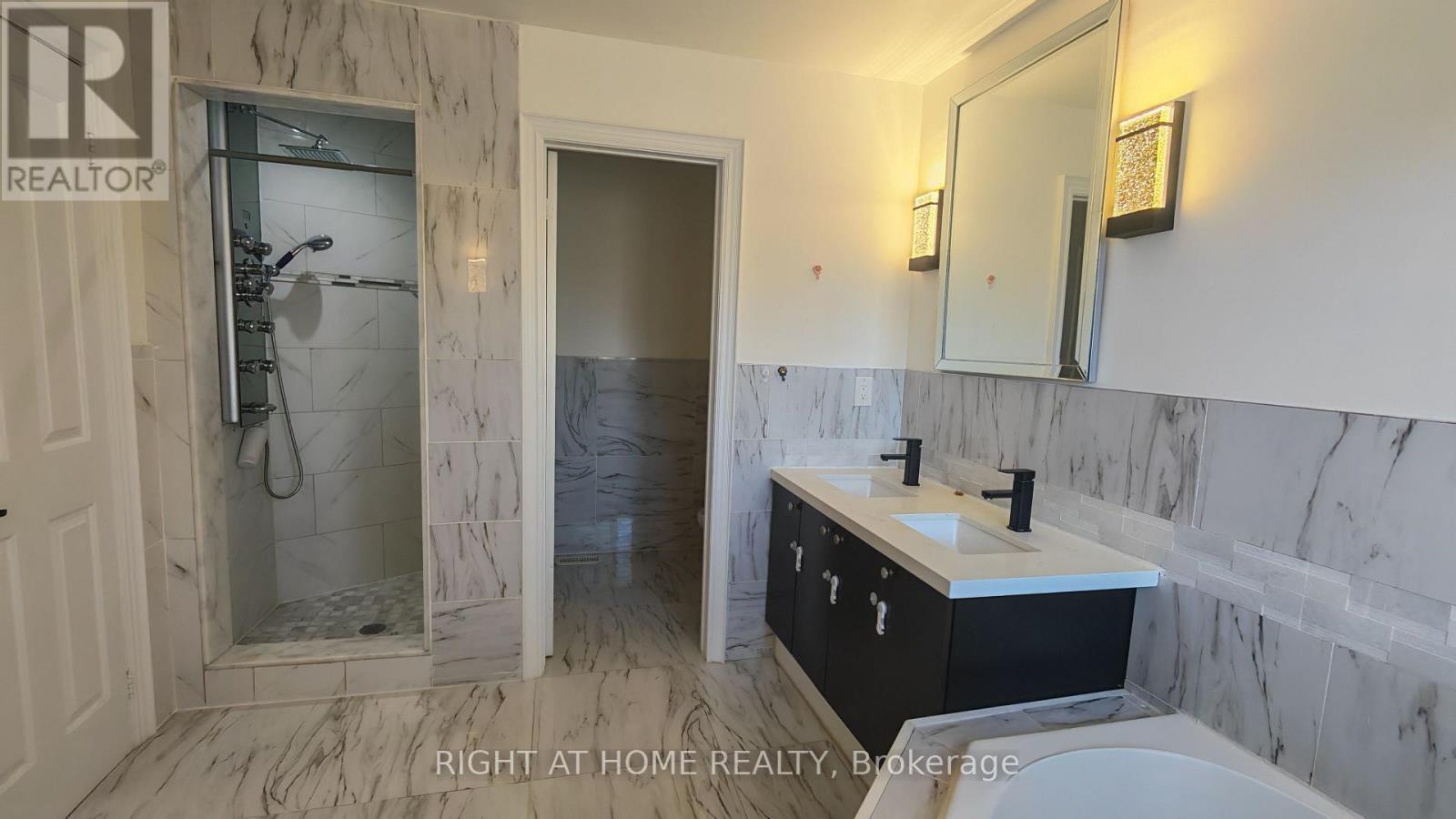 21 RUSSELL HILL ROAD, Markham (Berczy) — photo 10