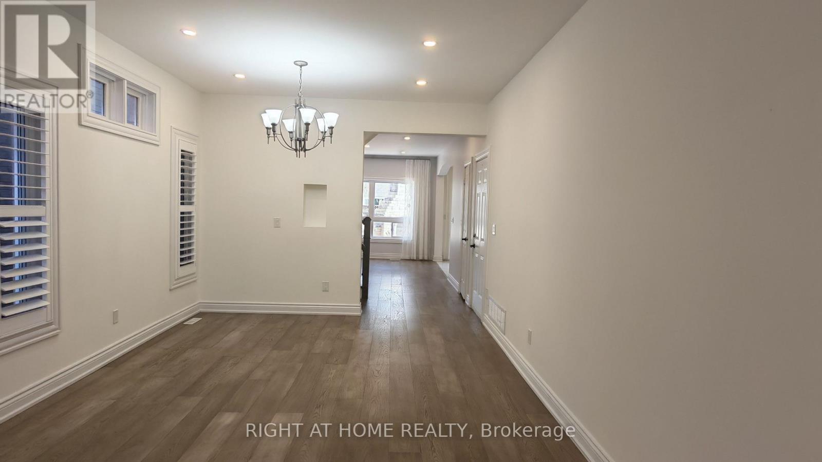 21 RUSSELL HILL ROAD, Markham (Berczy) — photo 3