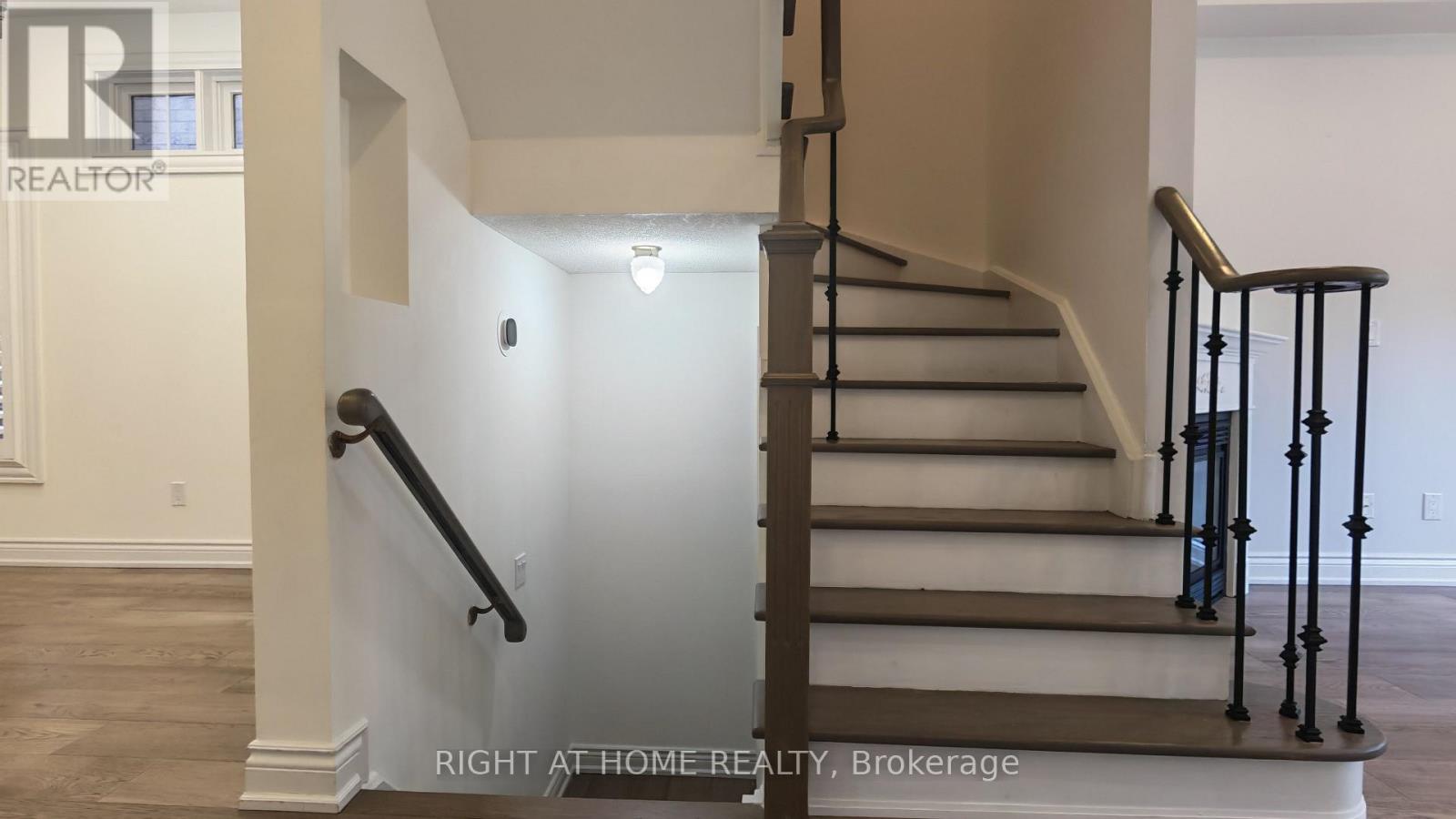 21 RUSSELL HILL ROAD, Markham (Berczy) — photo 6