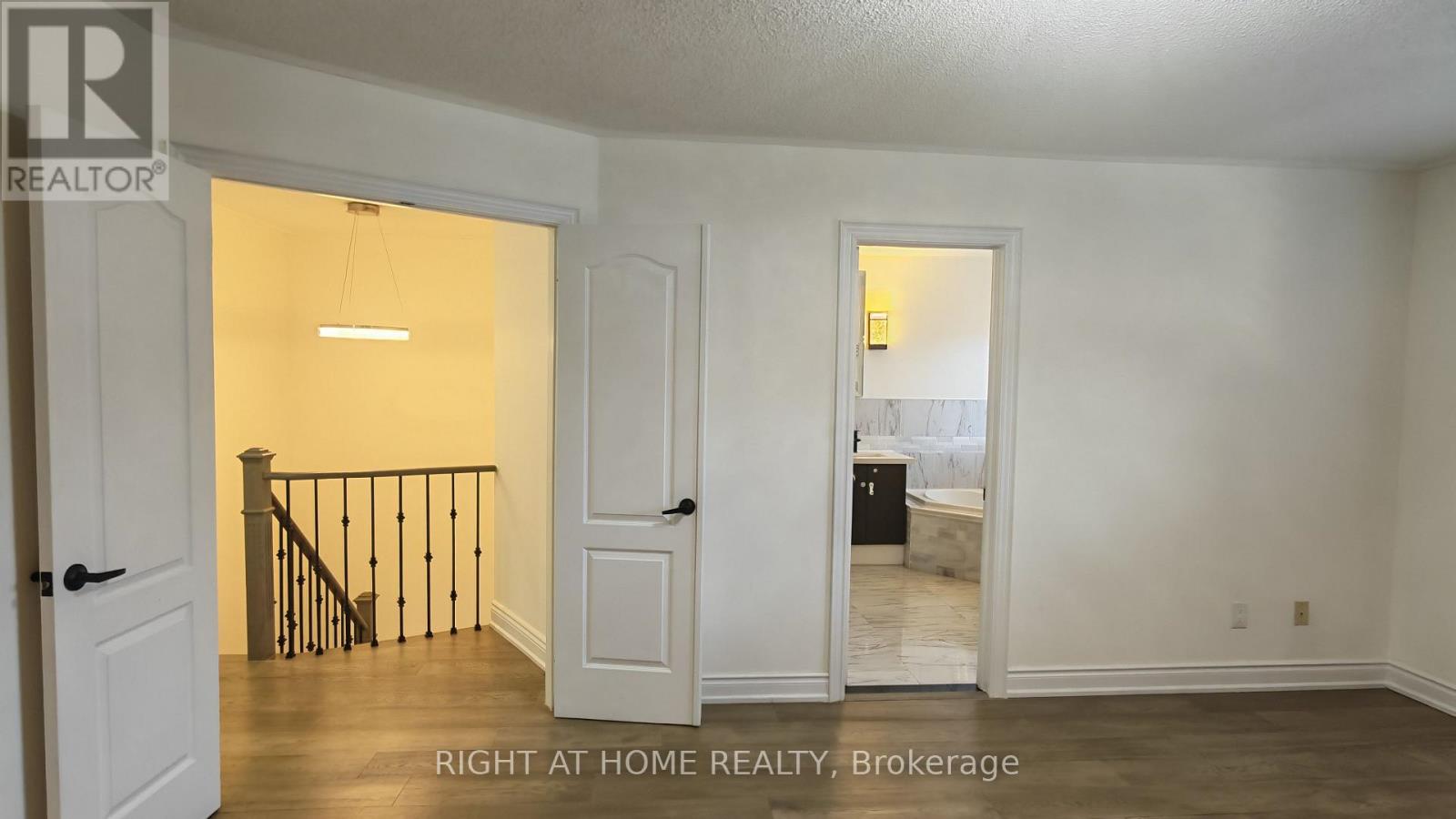 21 RUSSELL HILL ROAD, Markham (Berczy) — photo 8