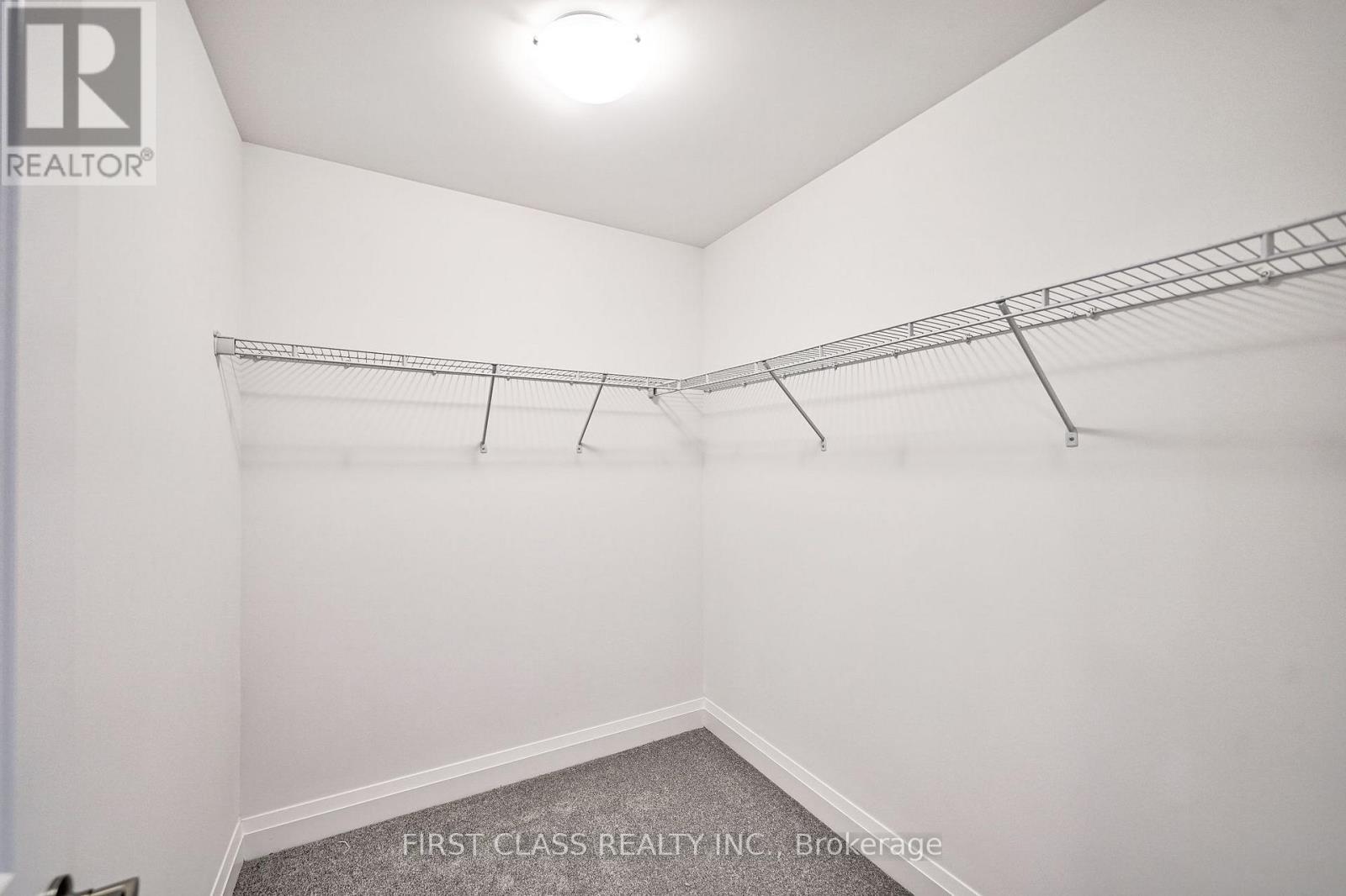 24 Barnyard Trail, Barrie photo 38