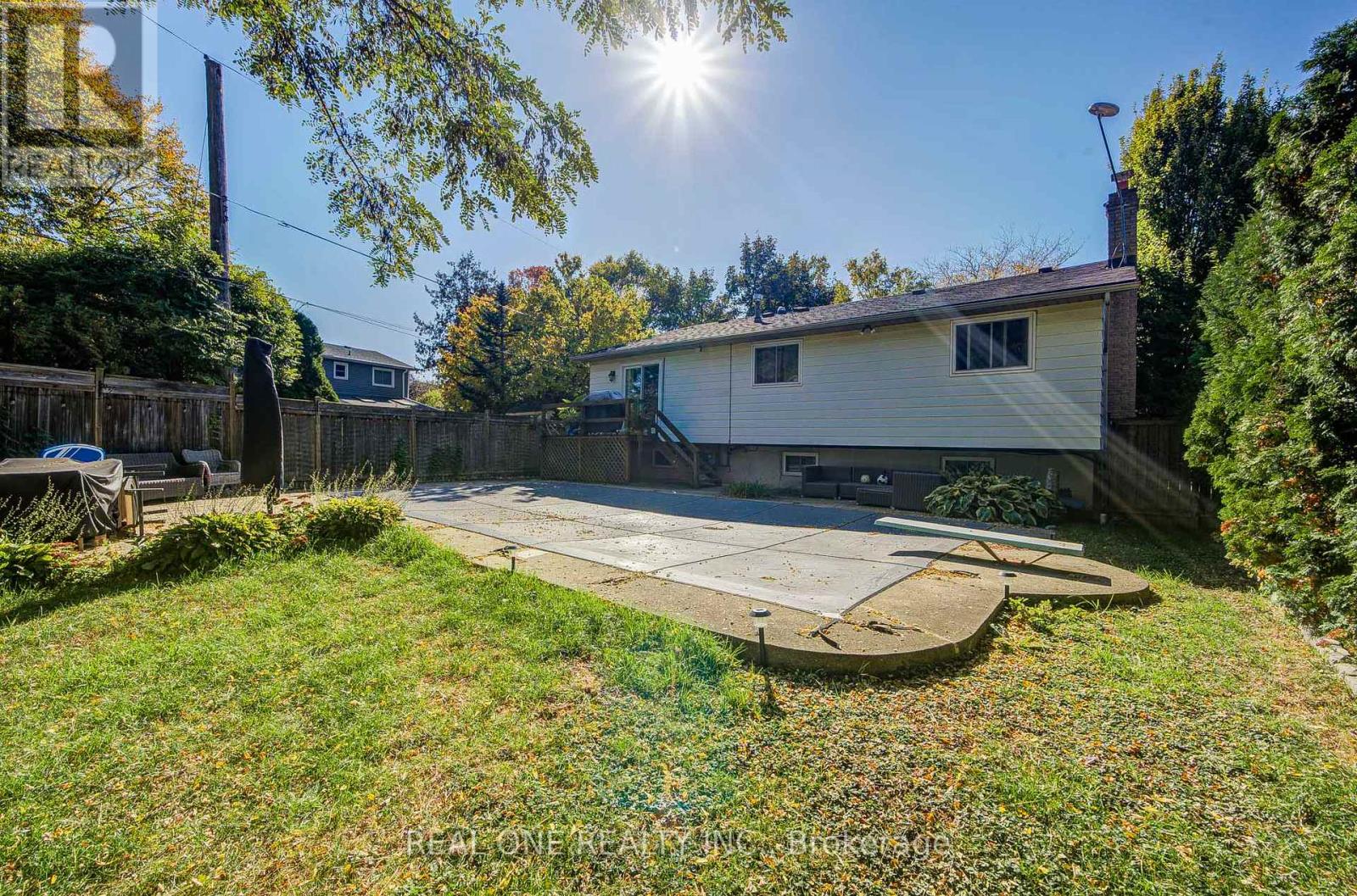 401 Swinburne Road, Burlington, ON photo 42