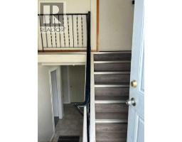 52 Westbrook Crescent W, Brooks — photo 2